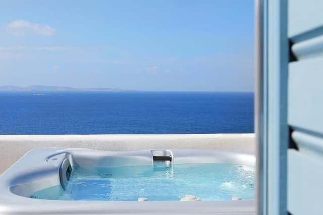 SUITE DELUXE WITH JACUZZI