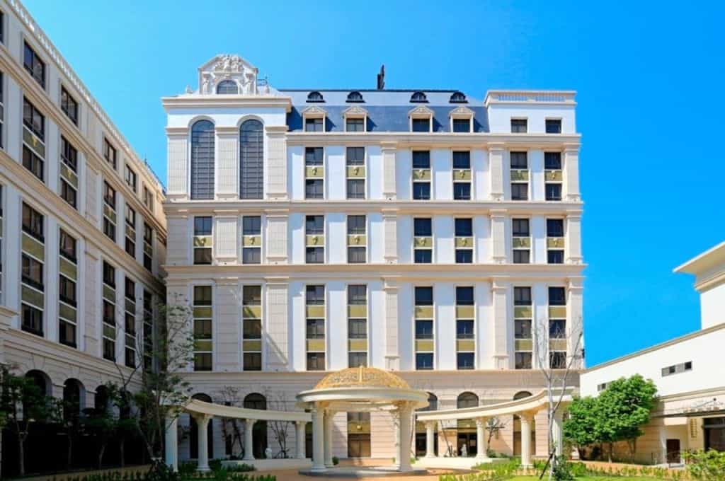 Golden Tulip - Aesthetics Golden Tulip - Aesthetics