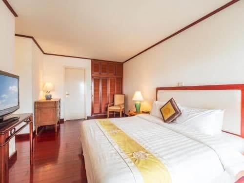 Four-Bedroom Apartment