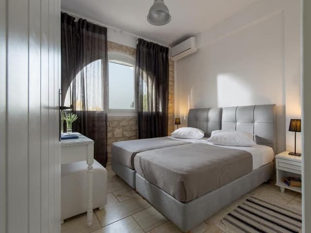 VILLA PREMIER