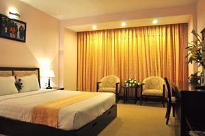 Dong Kinh Hotel1