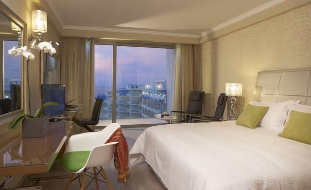 Double or Twin DELUXE SEA VIEW