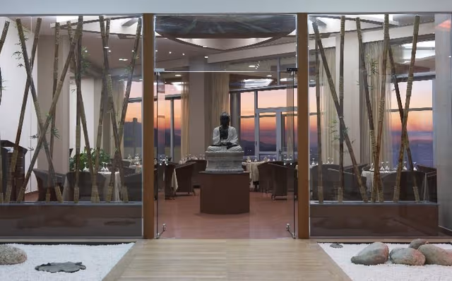 SUITE WITH PRIVATE POOL