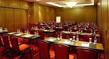Crowne Plaza Istanbul Harbiye0