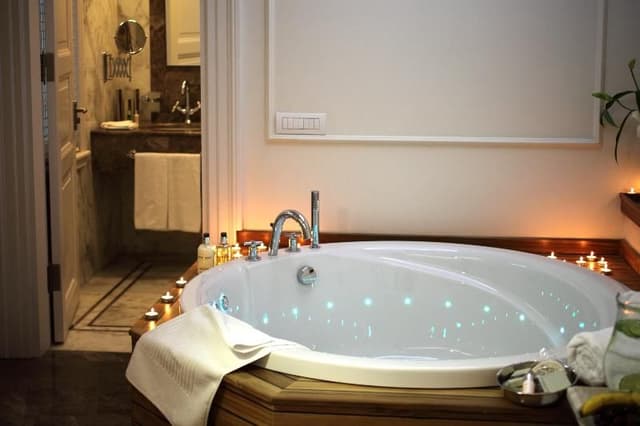 DOUBLE DELUXE WITH JACUZZI