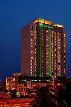 HOLIDAY INN0