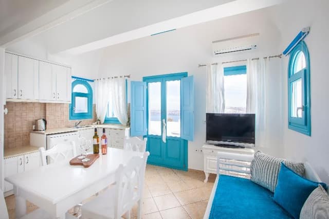 FAMILY ROOM TWO BEDROOMS