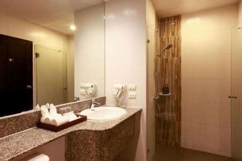 Deluxe Double or Twin Room with Spa Bath