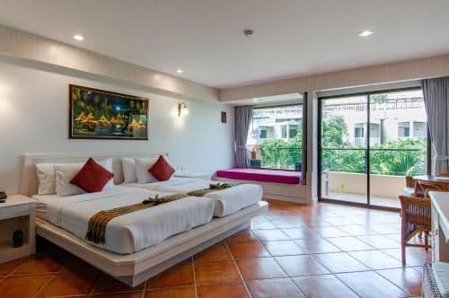 Deluxe Double or Twin Room