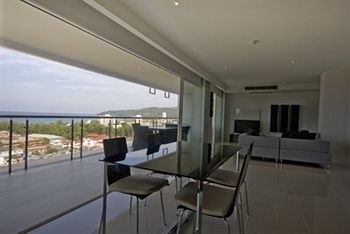 ซันเซ็ท พลาซ่า (Sunset Plaza)4
