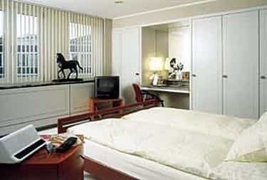 EMA House Hotel Suites EMA House Hotel Suites