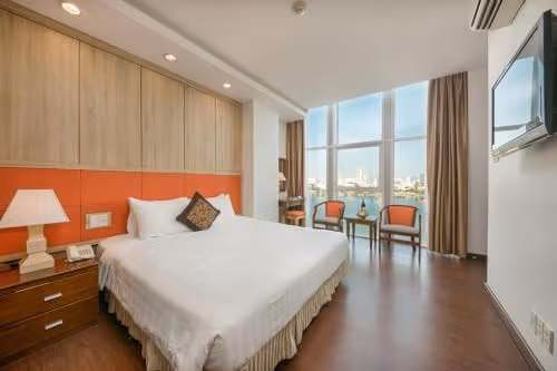 Executive King Bed Room with Han River View