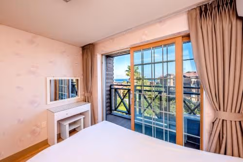 Deluxe Family Room