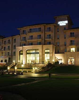 Adonis Hotel
