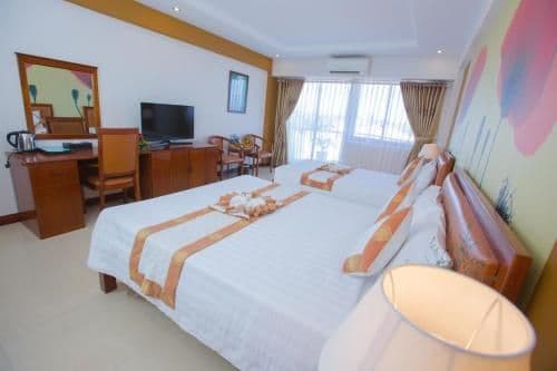 Deluxe Triple Room with Balcony and Sea View