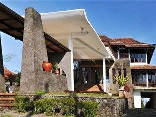 Anaheim Villa Lake Buyan2