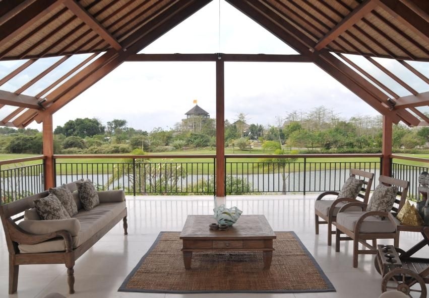 Water Edge Villa0