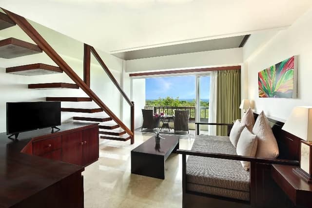 Double or Twin POOL VIEW