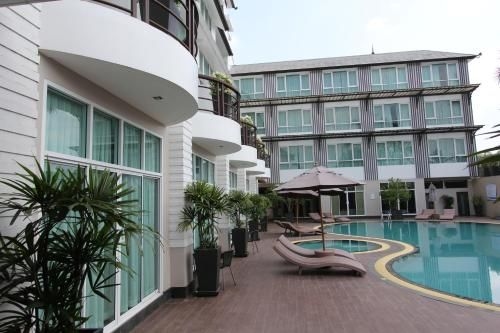 โรงแรมเอเต้ ชุมพร (A-Te Hotel Chumphon)1