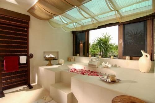 Nine-Bedroom Villa