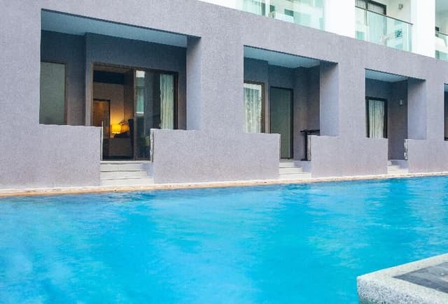 Double or Twin POOL VIEW