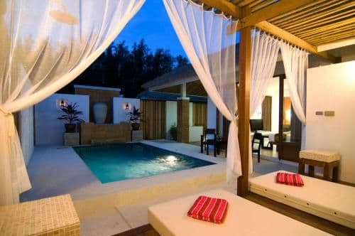 VILLA WITH PRIVATE POOL
