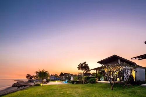 Villa - Beach Front