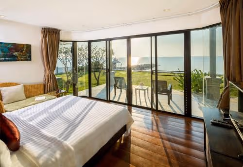 Villa - Beach Front