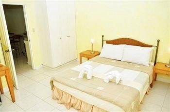 Tagaytay Country Hotel0