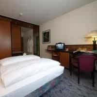 Ramada Hotel Stuttgart- Herrenberg Ramada Hotel Stuttgart- Herrenberg