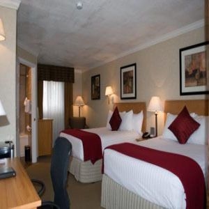 Hotel Aspen (Was Innsuites)3