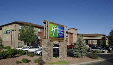 HOLIDAY INN EXPRESS & SUITES G