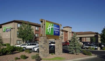 HOLIDAY INN EXPRESS & SUITES G HOLIDAY INN EXPRESS & SUITES G