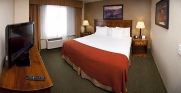 HOLIDAY INN EXPRESS & SUITES G2
