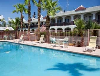 DAYS INN AIRPORT - PHOENIX DAYS INN AIRPORT - PHOENIX