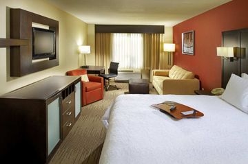 HAMPTON INN PHOENIX-BILTMORE,3