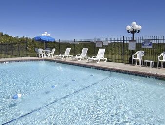 HOWARD JOHNSON EXPRESS INN EUREKA SPRINGS1