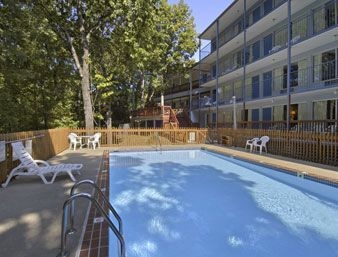 TRAVELODGE EUREKA SPRINGS2
