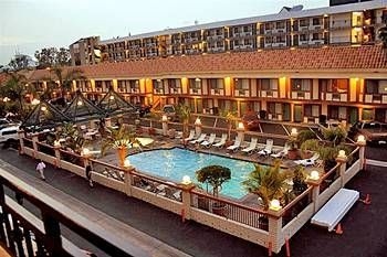 Tropicana Inn1