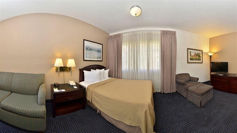 QUALITY INN & SUITES OCEANVIEW1