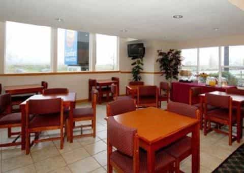 COMFORT INN & SUITES