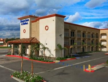 DAYS INN AND SUITES ANAHEIM3