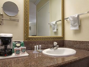 TRAVELODGE CHATSWORTH2