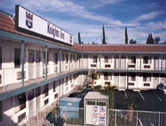 KNIGHTS INN SAN BERNARDINO3