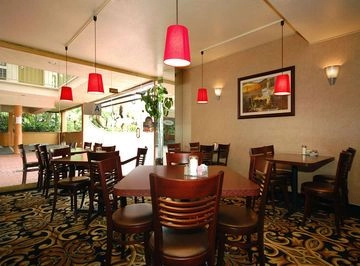 BEST WESTERN HOLLYWOOD PLAZA INN3