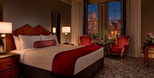 DOUBLE KING SIZE BED