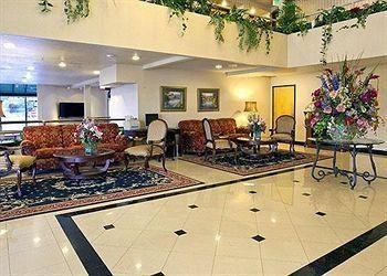 QUALITY INN & SUITES LAKE FOREST1