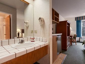 RAMADA LIMITED MOUNTAIN VIEW3