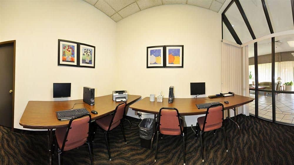 Clarion Inn & Suites Clarion Inn & Suites