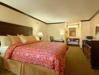 RAMADA CANOGA PARK/WARNER CENTER3